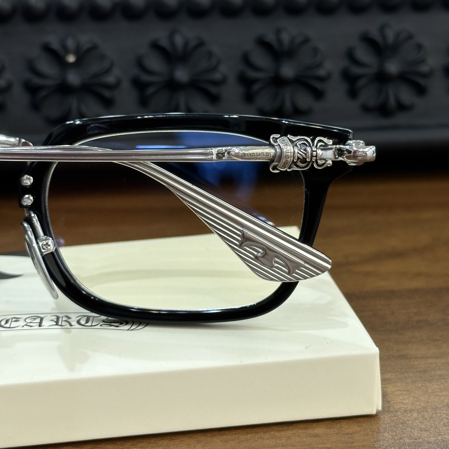 CH Sword Eyeglasses Model: CLOACOSize: 53-22-145