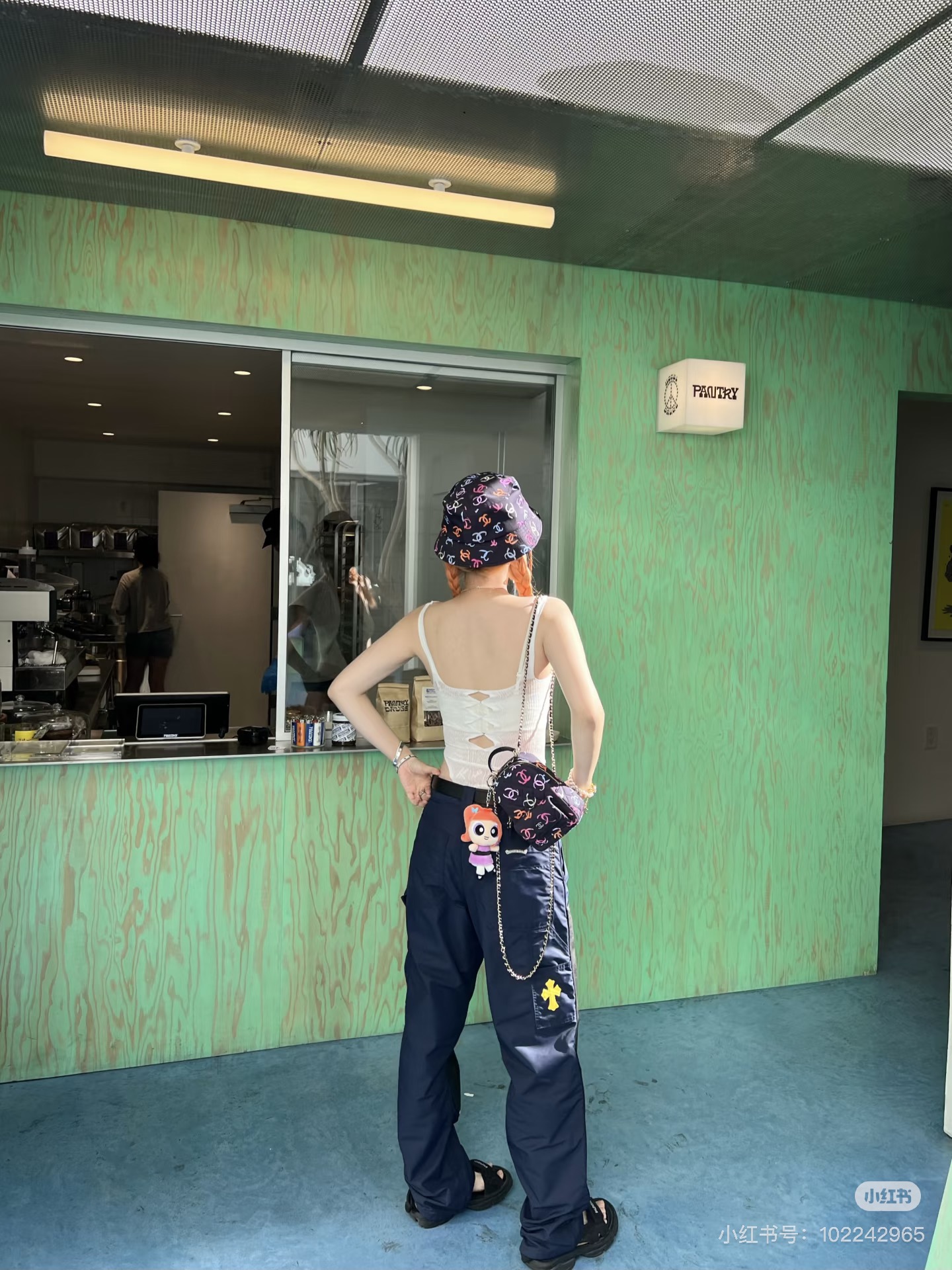 Chrome Hearts New Pants with Leather Patched and Logging FeaturesMatched design and color; silver-plated hardwareYellow leather cross on the backBoth knees are made from a single piece of leatherSizes 28, 30, 32, 34