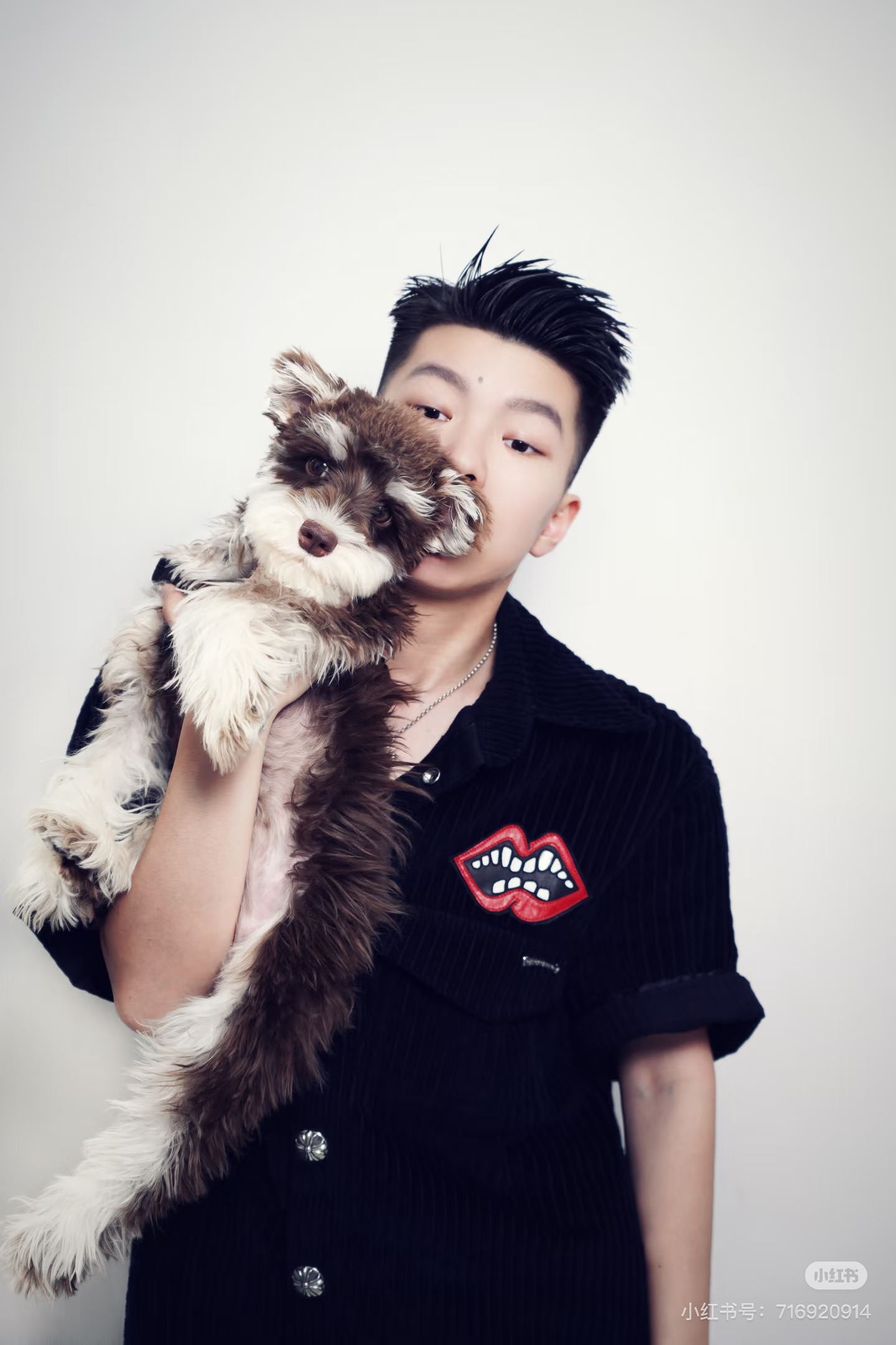 Chrome Hearts Exclusive Mattyboy Red Lips Corduroy ShirtHardware is original molded and silver-plated. Lining is identical to the authentic product.Sizes S-XL