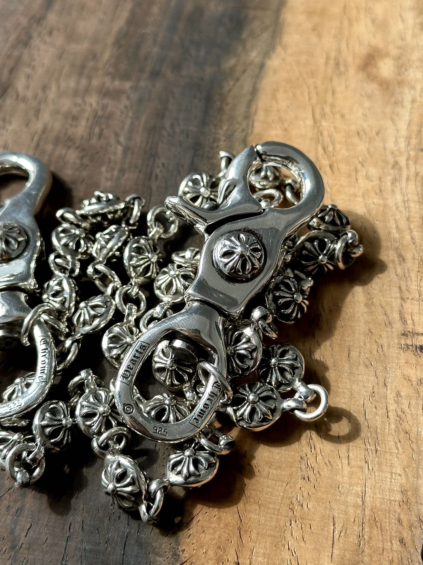 Custom-ordered 70cm double-headed lobster buckle cross chain for trousers.