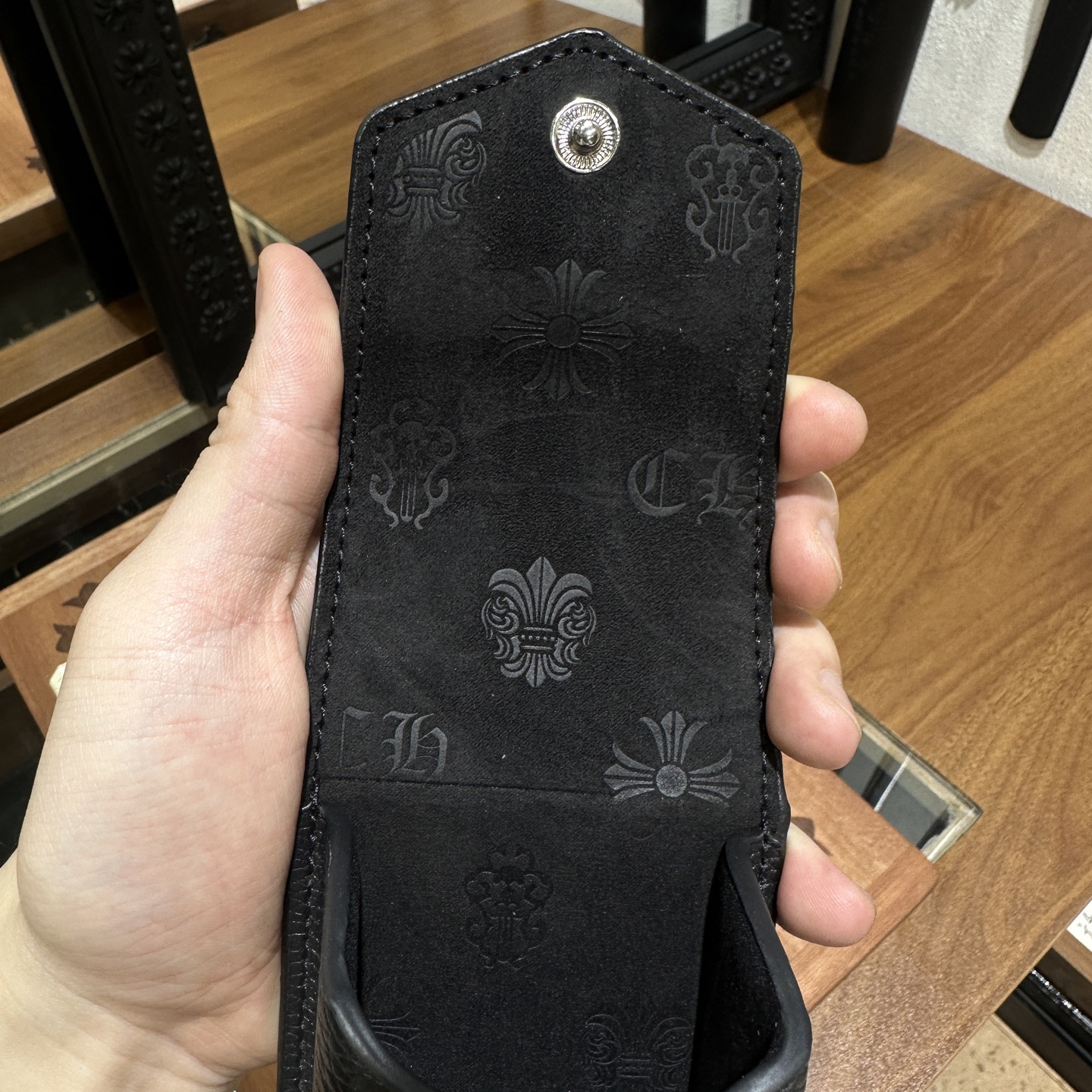 CH Rimless Glasses Model: DEEP IIMaterial: 925 SilverSize: 57cm x 20-146cmThe Hermes of eyewear