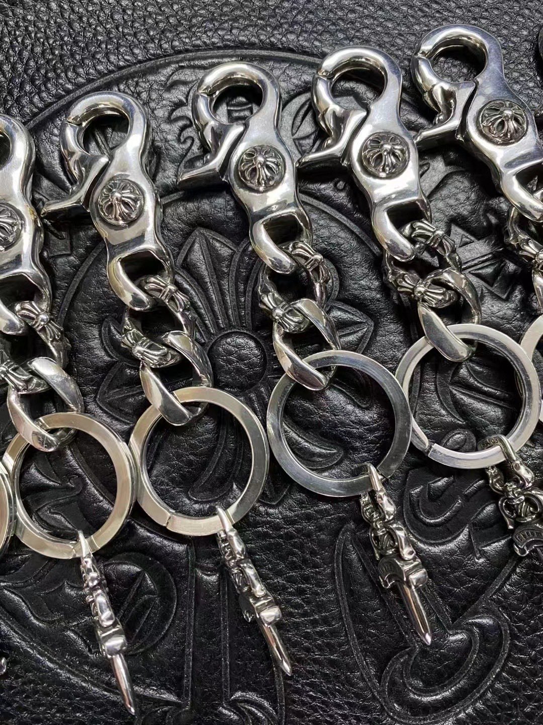 Half-flower lobster keychain, in stock.