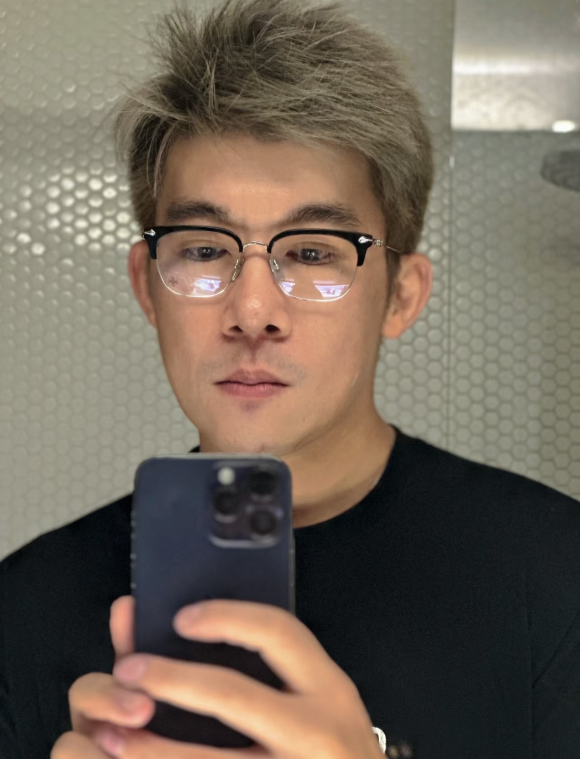 Xue Zhiqian's Glasses - Face Image ReferenceSLUNSTRADICTION Xue Zhiqian's Style Glasses - Classic Design, Top-Tier Item, 925 Sterling Silver Accessories. Already Shipped, Limited Stock. Most items on the market are misprinted or incorrect; top-qual