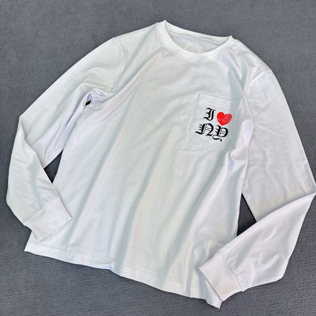 Chrome Hearts Limited Edition Long-Sleeve ShirtFurthermore, the fabric is custom-woven and dyed at 40% thread count (230g) for pure cotton, single-sided reactive dyeing. The entire garment features a hand-printed thermosetting ink, resulting in a s