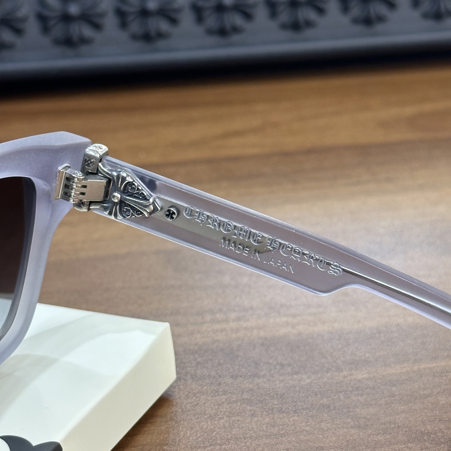 CH Sunglasses Model: BOX-OFFICER Size: 56-19-144