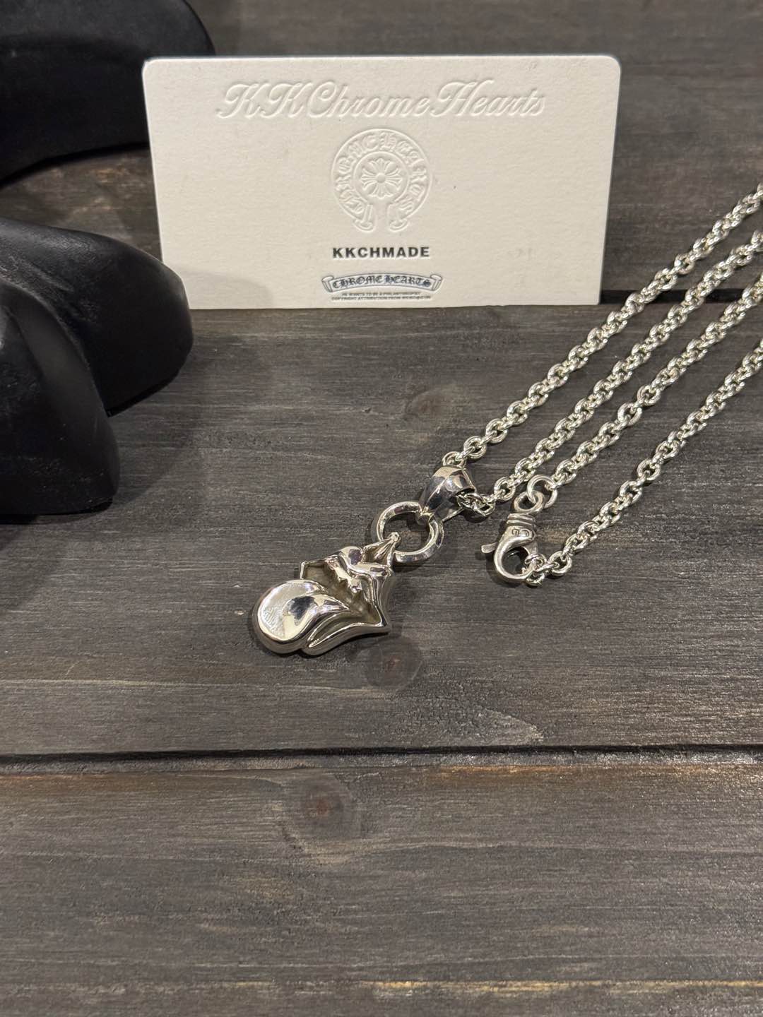 Customer order: Rolling Stone Tongue Pendant + Lobster Chain