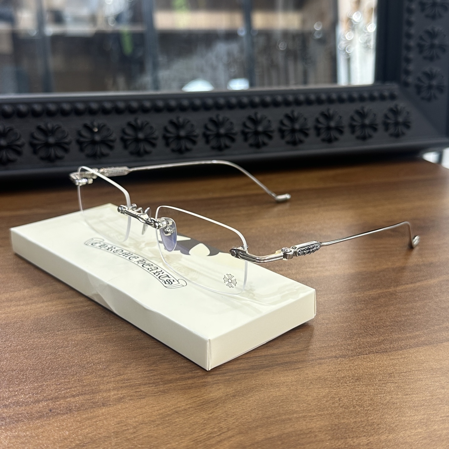 CH Rimless Gold-Wire Eyeglasses Frame Model: SOFFFFFFFFERS IISize: 54-21-148