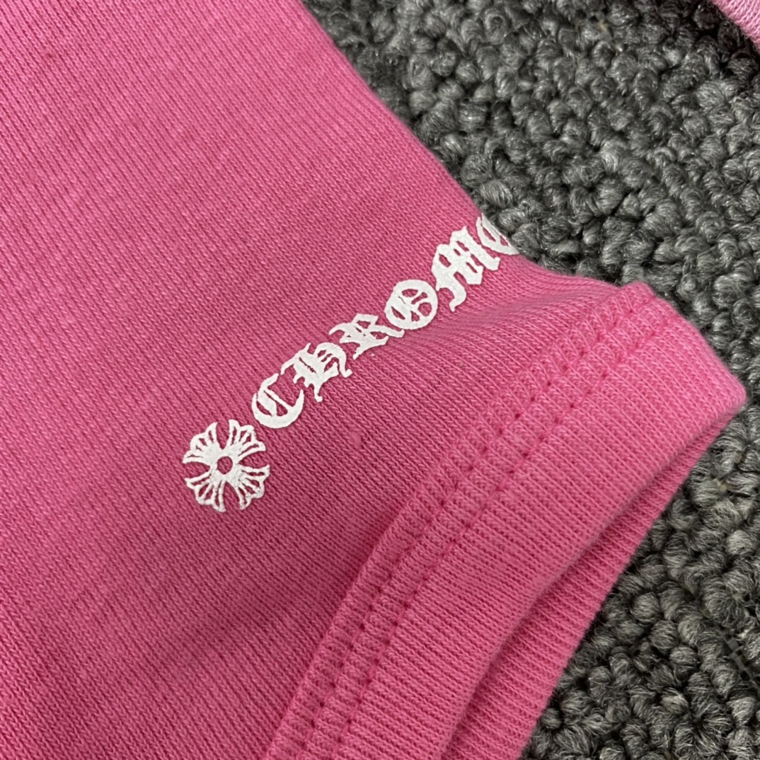 Short sleeve details