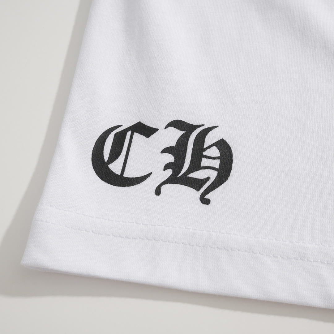 CH Chrome Hearts USA Exclusive T-ShirtThis item is made from 200g 26-thread-count cotton, offering a soft and breathable feel for unparalleled comfort. The plastisol hand-printing process ensures vibrant, long-lasting colors and clear definition, s