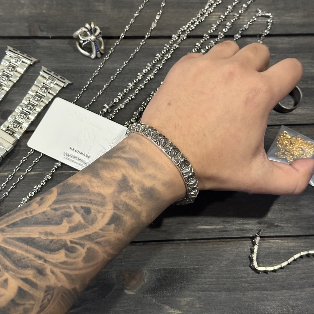 Custom-ordered thick square cross buckle bracelet