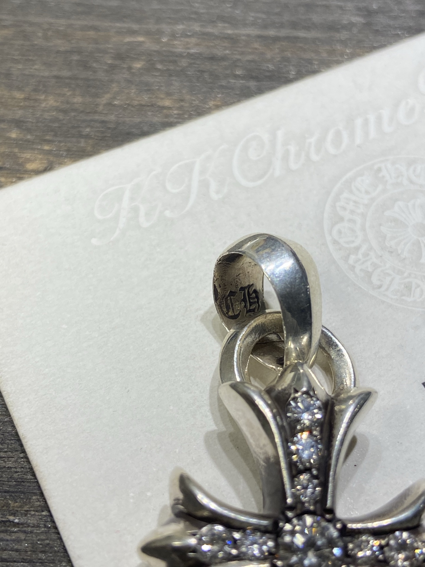 Macro shots 🔍 Top-notch engraving details