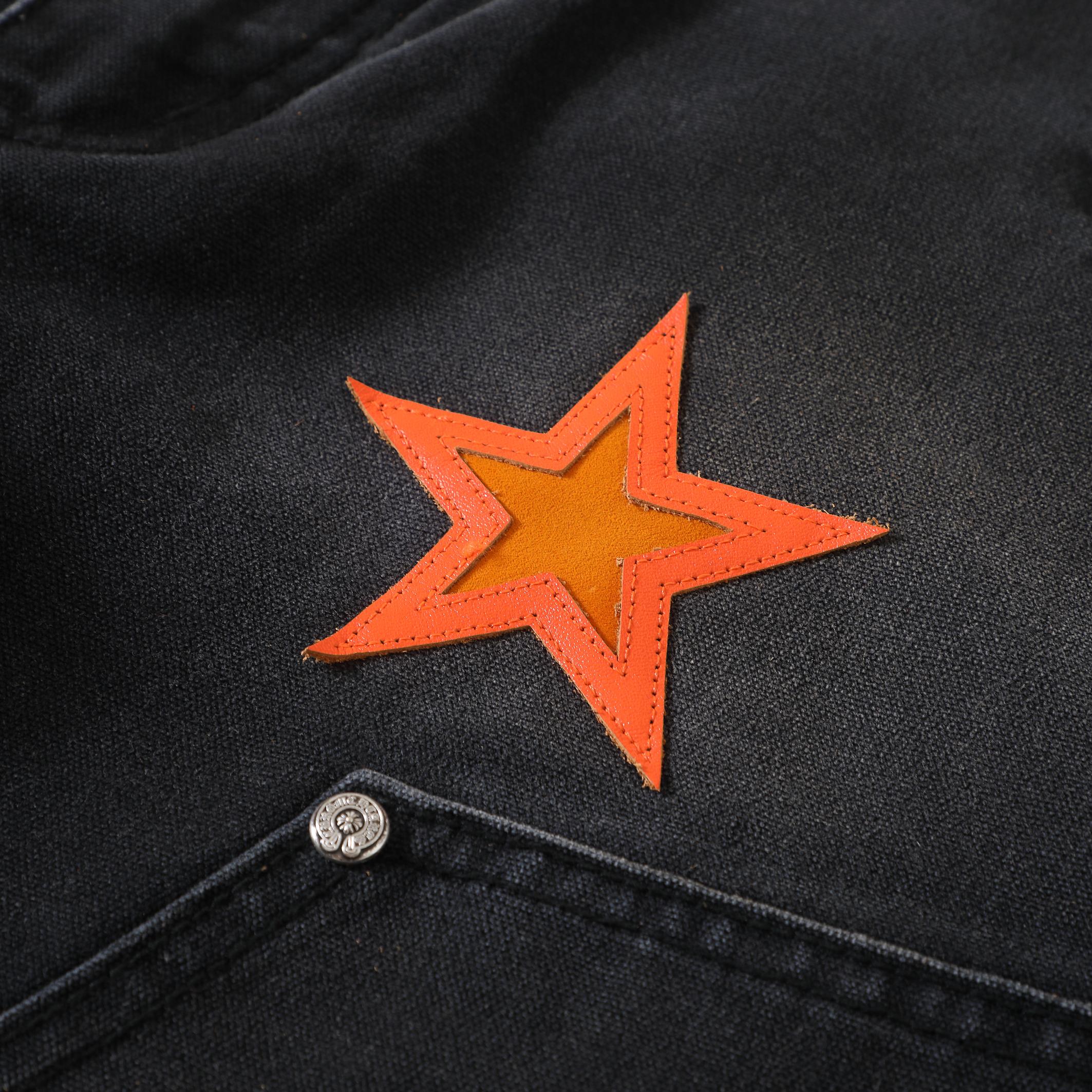 CH Chrome Hearts Orange Leather Leopard Print Pentagram Haute Couture Collection redefines workwear haute couture standards with a wild aesthetic: the core leather appliqué technique subverts convention, employing a 