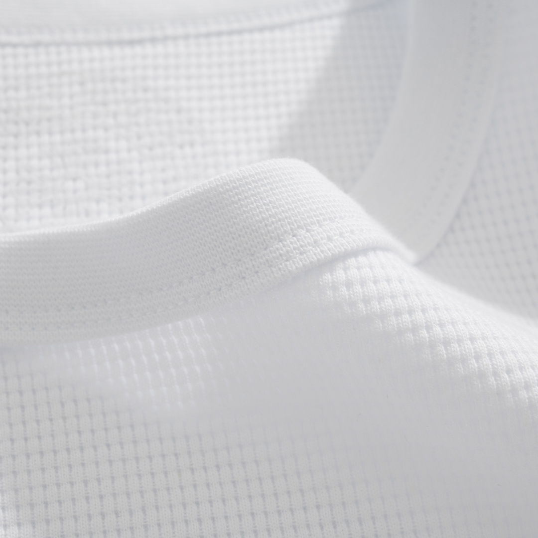 Chrome Hearts 2025 Spring/Summer Waffle Long-Sleeve T-ShirtA perfect blend of classic and innovative design, showcasing individuality with Chrome Hearts' iconic Sanskrit logo. Sizes S, M, L