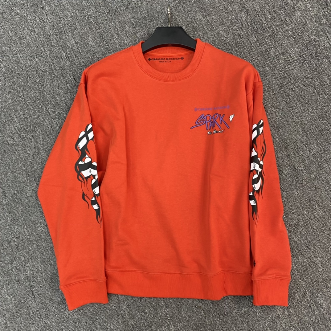 Chrome Hearts' latest Mattyboy series sweatshirt. Made with custom-dyed pure cotton orange-red fabric, featuring imported ink printing for a three-dimensional effect. The complex coloring process results in high costs. Custom-made to order, perfect d