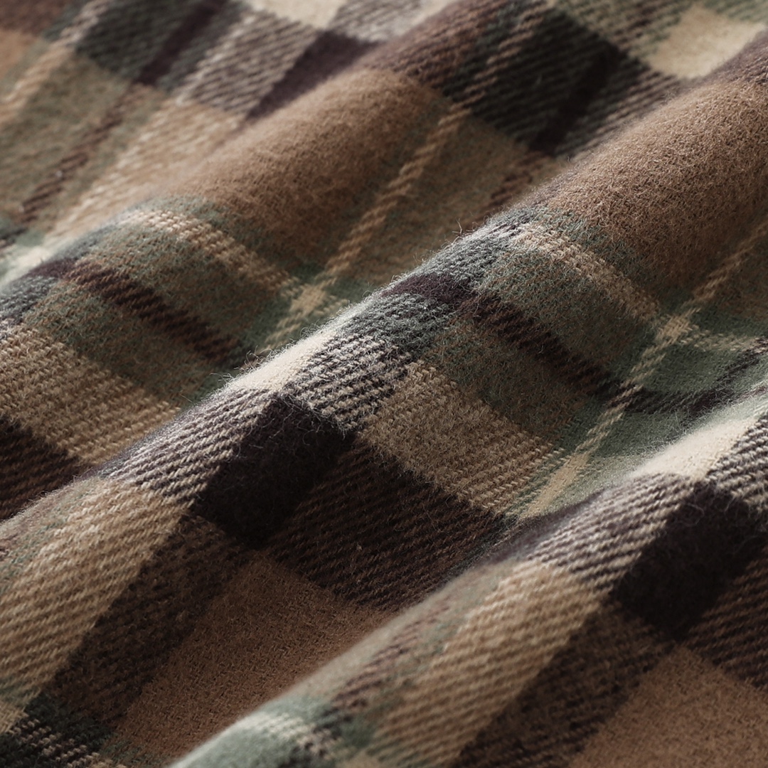 CH New Flannel Plaid Shirt. Made with 11-count double-ply 240g (260g after washing) cotton blend flannel. Features include brushed front, laser infrared positioning, hand-cutting, and all-around alignment. Custom 12mm and 18mm snap buttons, custom 92