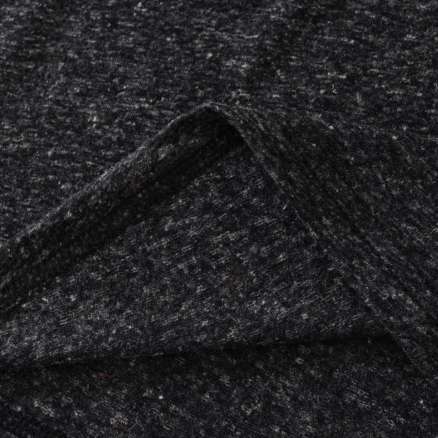 CH's new five-star flag lightweight sun-protective long-sleeved shirt. Two colors and all sizes are now available. The fabric is 130g 20% ​​linen and 80% polyester. The print uses an imported Israeli printing machine with heat transfer printing techn