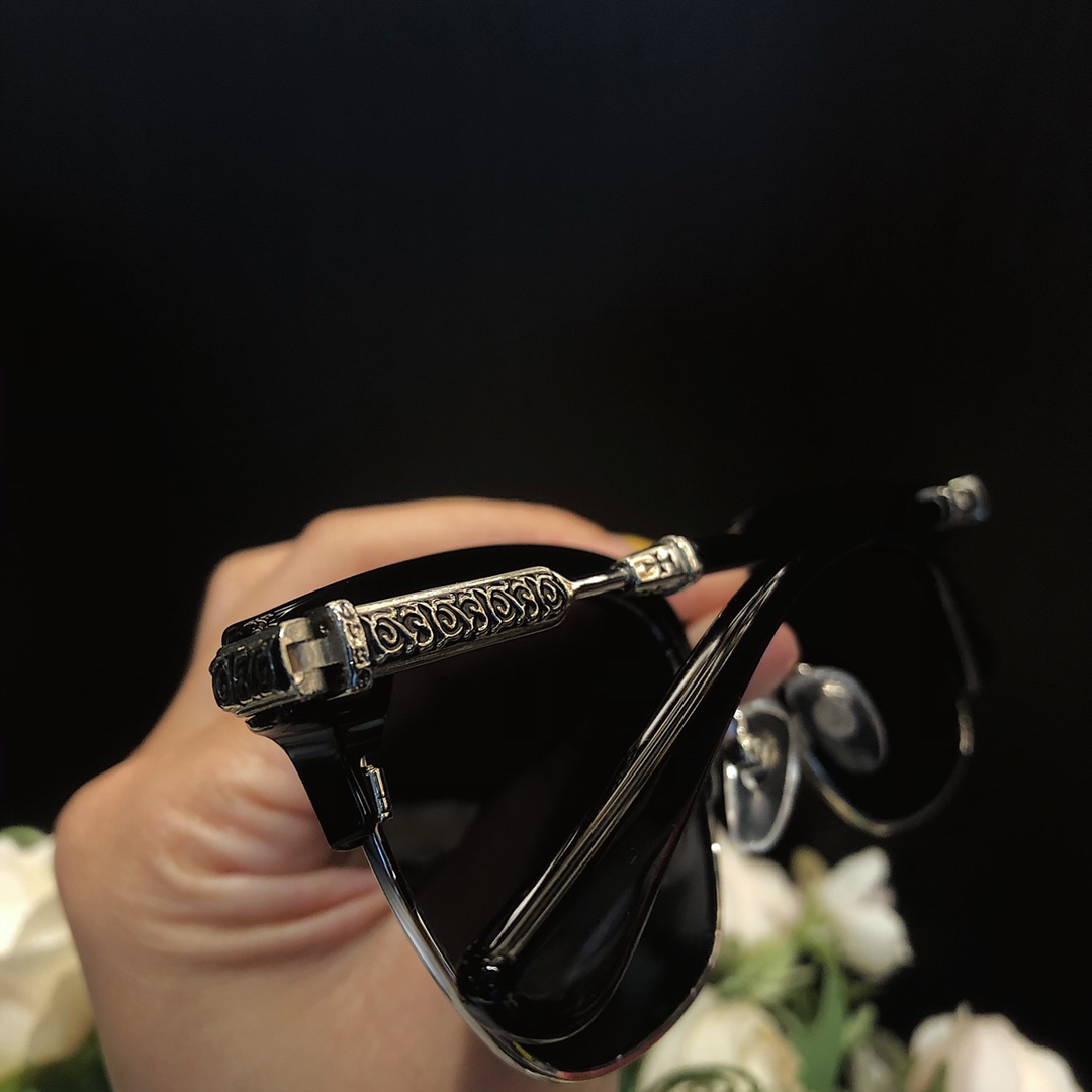 KKChromeHearts Half-Rim SunglassesJay Chou's Style Sunglasses - A Summer Essential for Outings and Everyday Use. Exquisite Craftsmanship.Size: Lens Width 53mm, Temple Width 145mm, Total Width 145mm