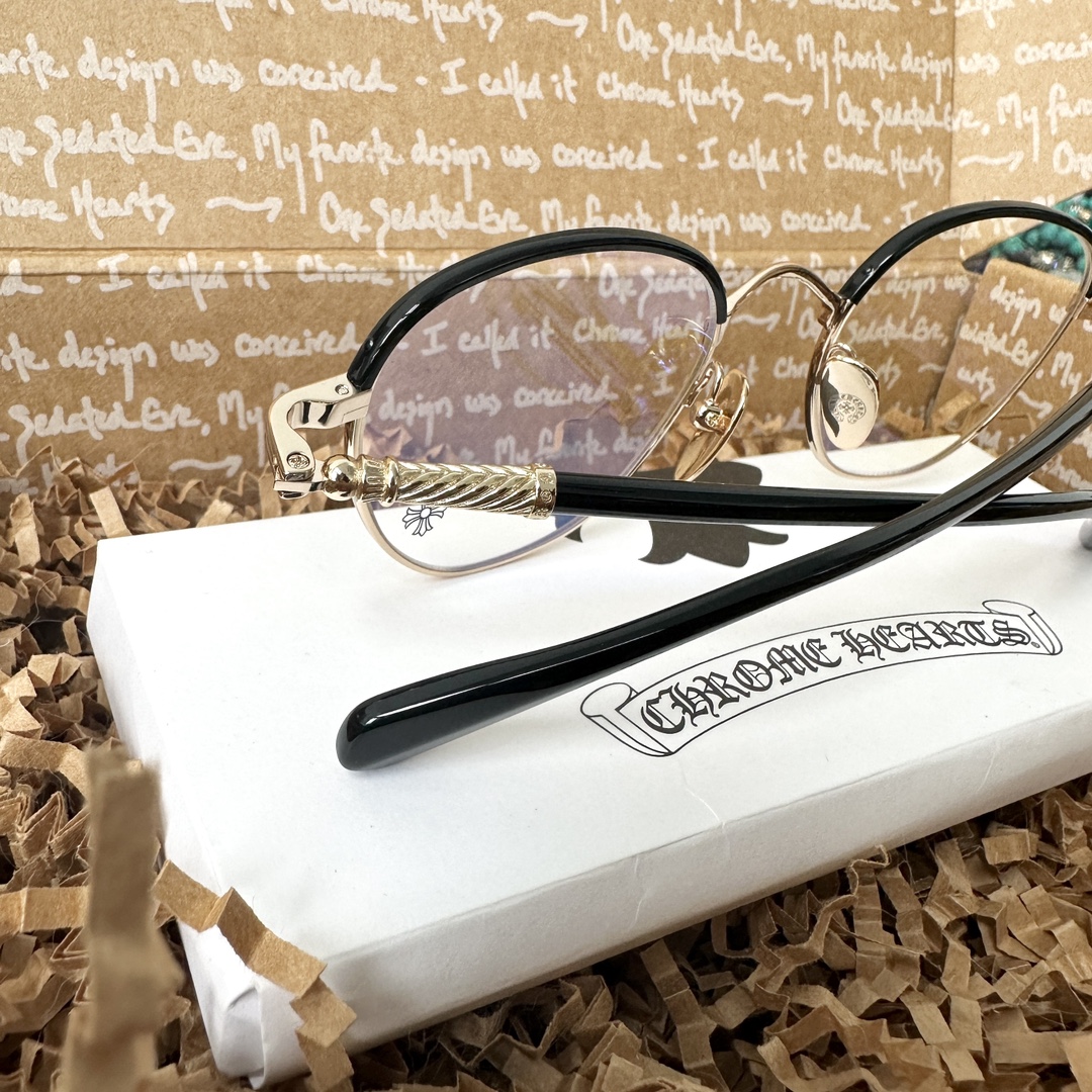 Chrome HeartsGAG Sterling Silver Eyeglasses FramesExclusive online, Black and Gold, Italian Imported MaterialsFour-color glasses, first batch limited stock available. Original price ¥12400 (authentic), ¥9300 (VIP). 925 Sterling Silver FramesT