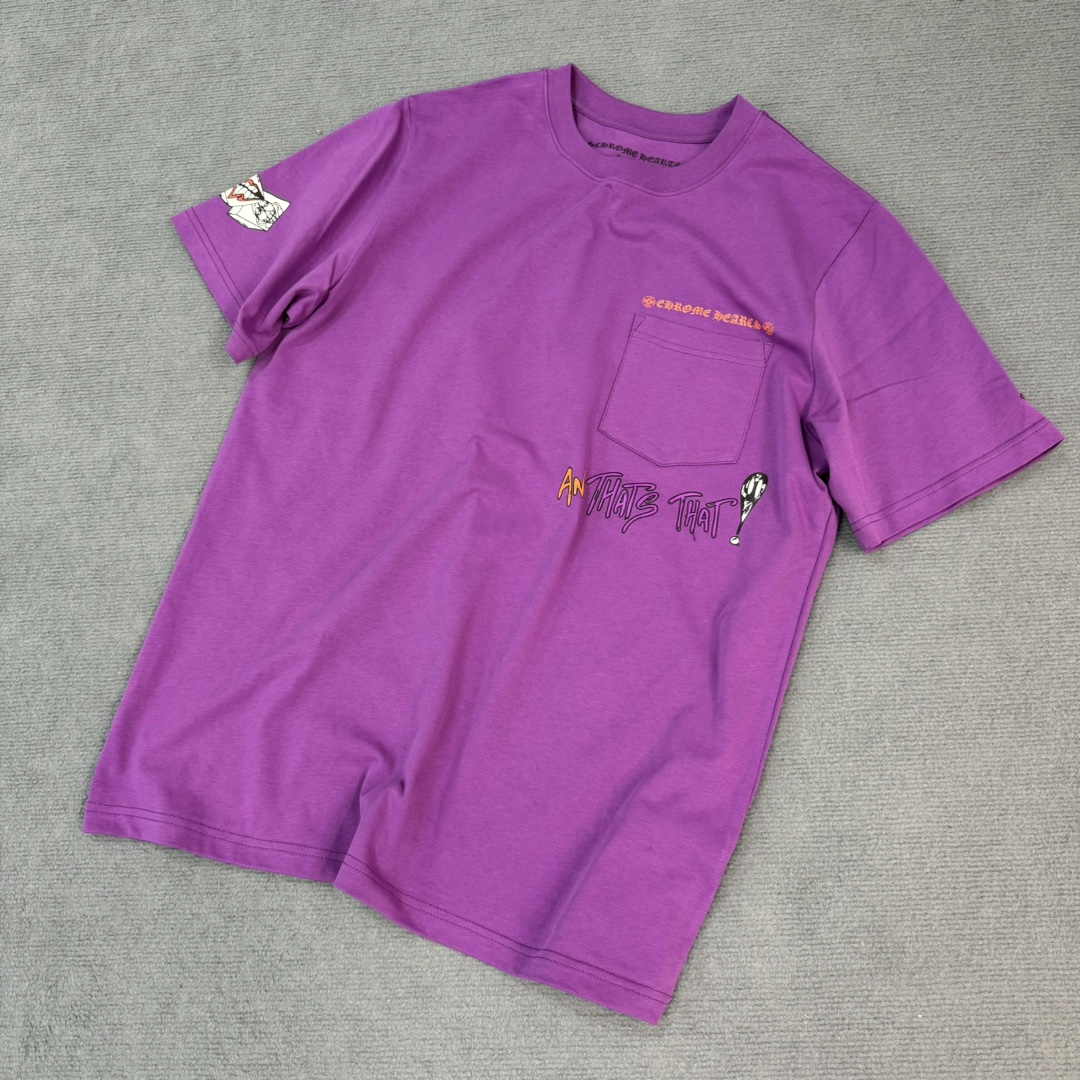 Chrome Hearts' latest purple short-sleeved T-shirt. Made from 180g pure cotton, custom-dyed fabric with imported ink 3D printing, distinguishing it from other mismatched versions on the market. In stock and ready to ship.Sizes: S, M, L, XL