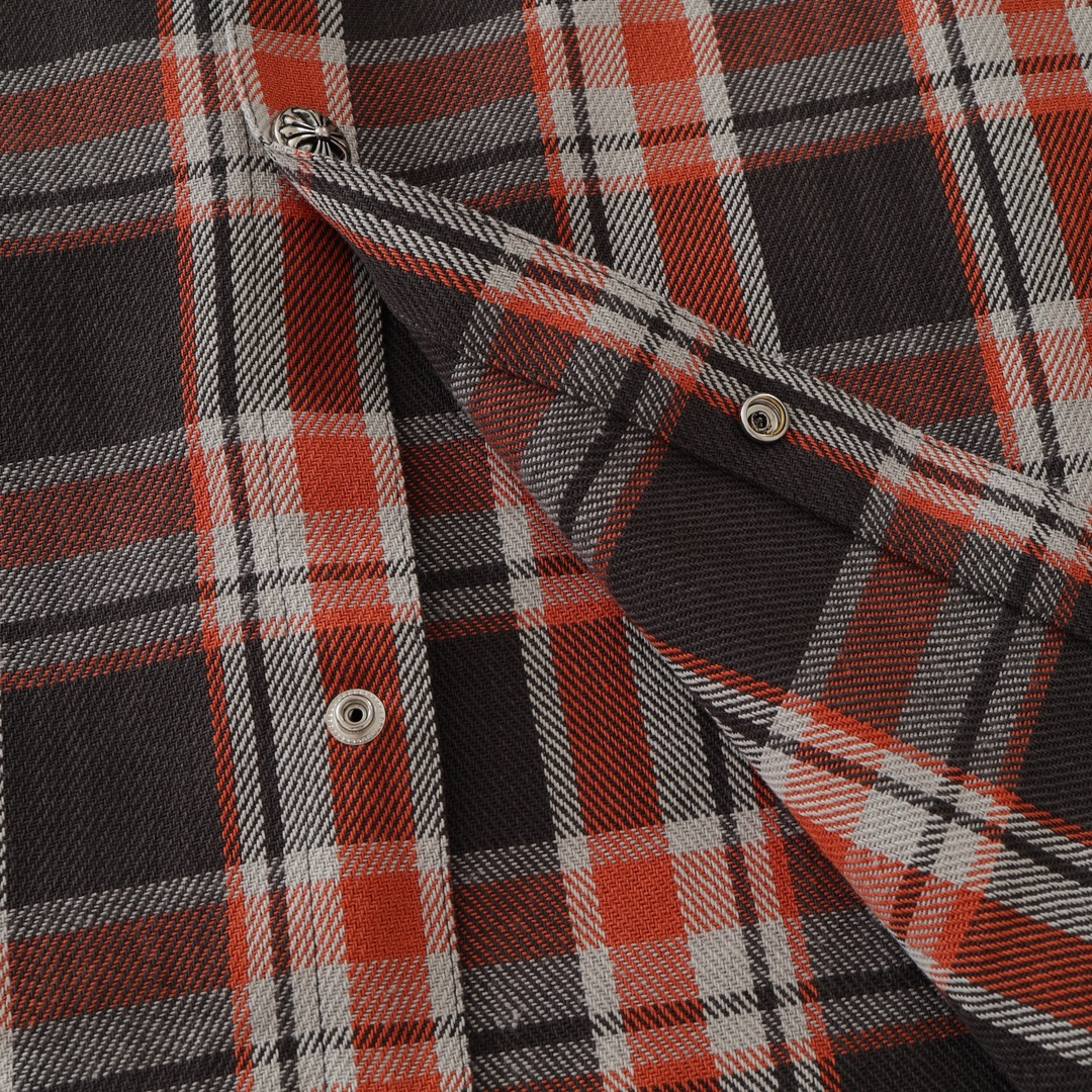 CH's new yellow-orange flannel plaid shirt is now available in all sizes. Made with 11-count double-ply 240g (260g after washing) cotton blend flannel, featuring a brushed front, laser infrared positioning, hand-cutting, and precise alignment. Includ