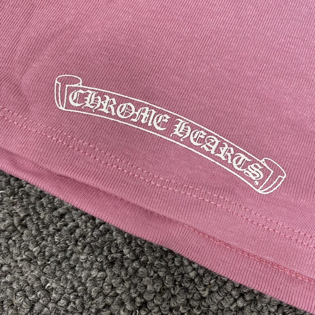 Short sleeve details