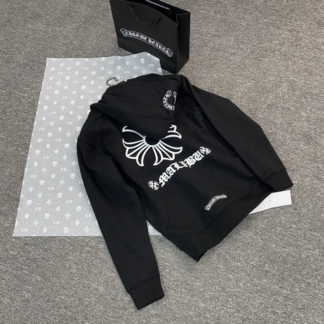 Standard package includes: matching YB tissue paper. Tote bag sold separately.