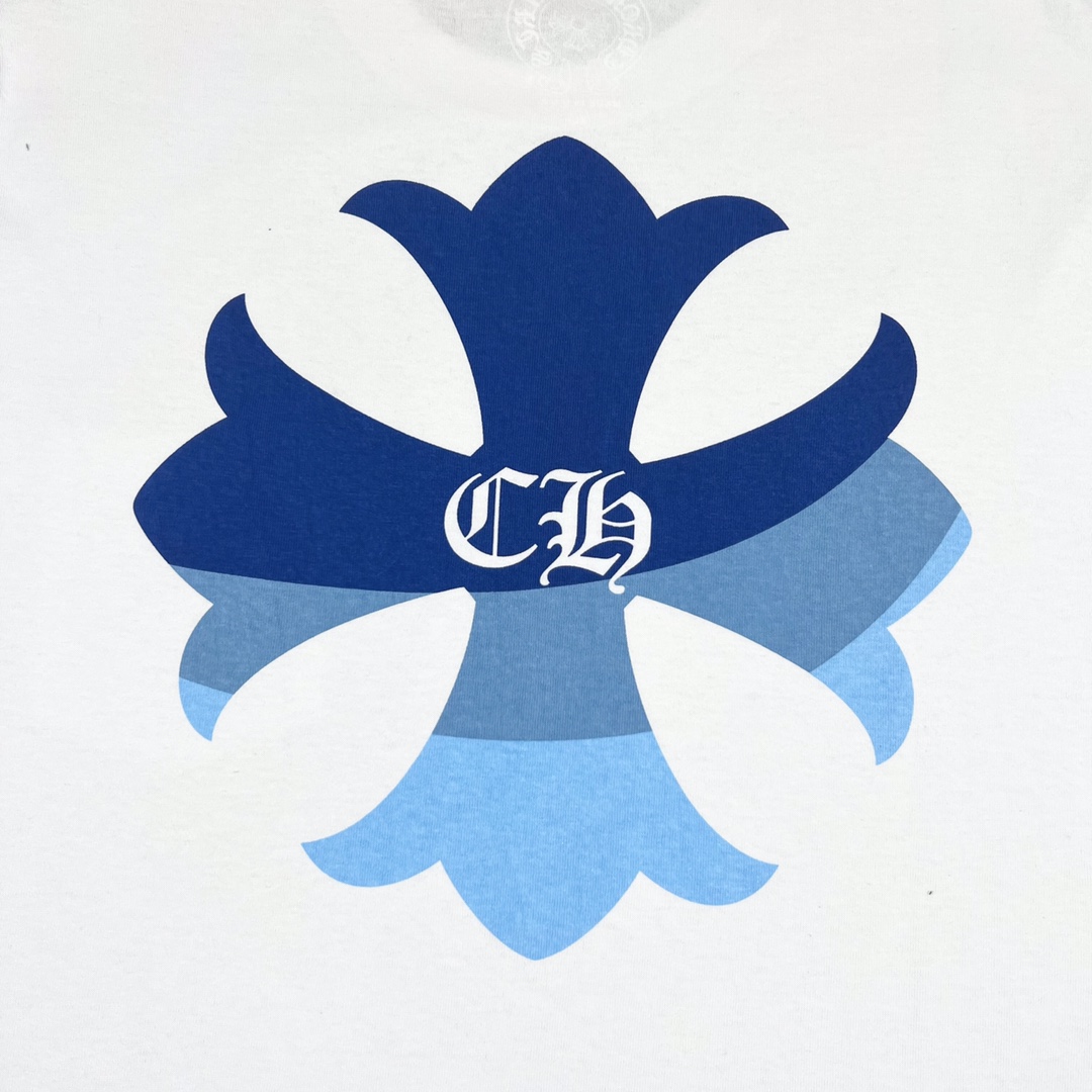 Chrome Hearts Harajuku ExclusiveGradient Blue Cross Long-Sleeve T-Shirt. Made from custom-woven and dyed 210g plain-weave high-density cotton fabric. The all-over print uses consistent thermosetting ink; the ink setting may result in a slight foami