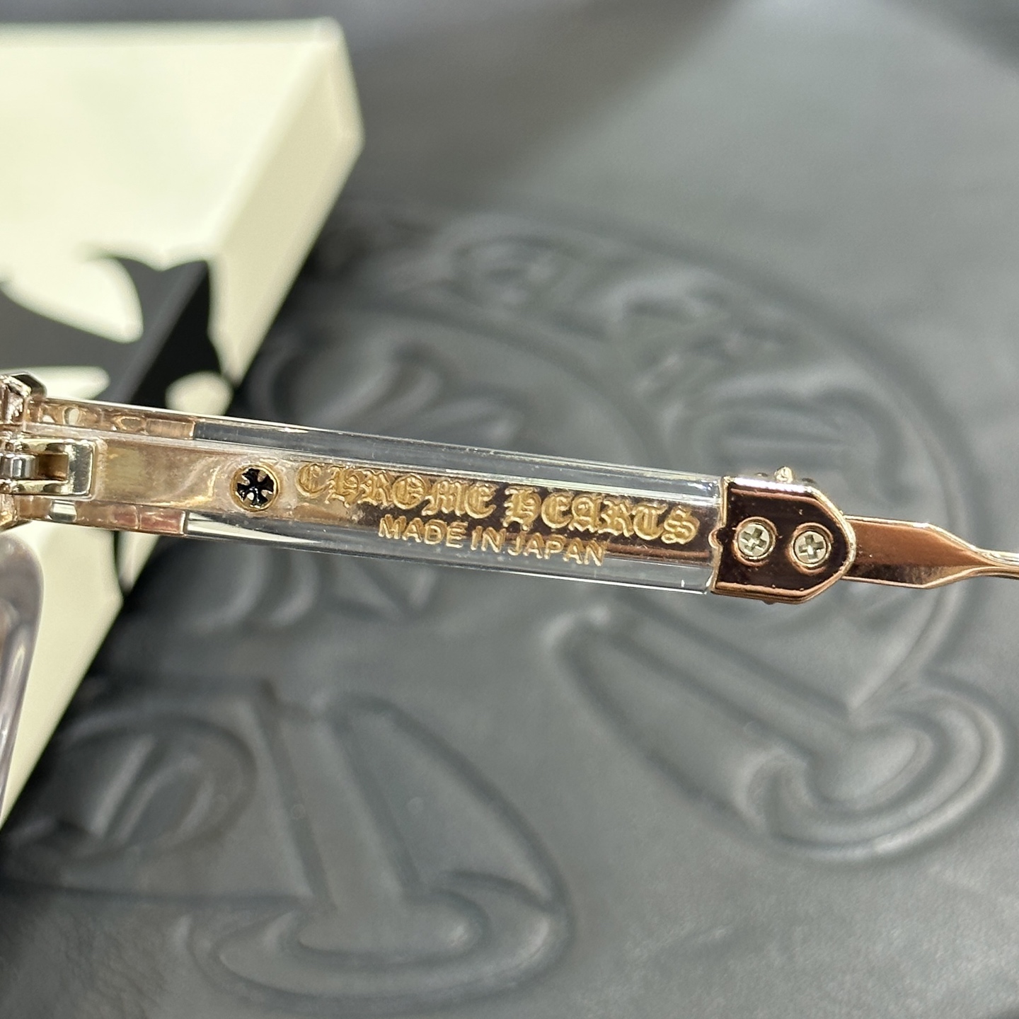 Chrome Hearts Eyeglasses Frames Model: DUCK BUTTERSize: 52 (21-152)Three Colors: Black/Silver, Black/Gold, Transparent Gold