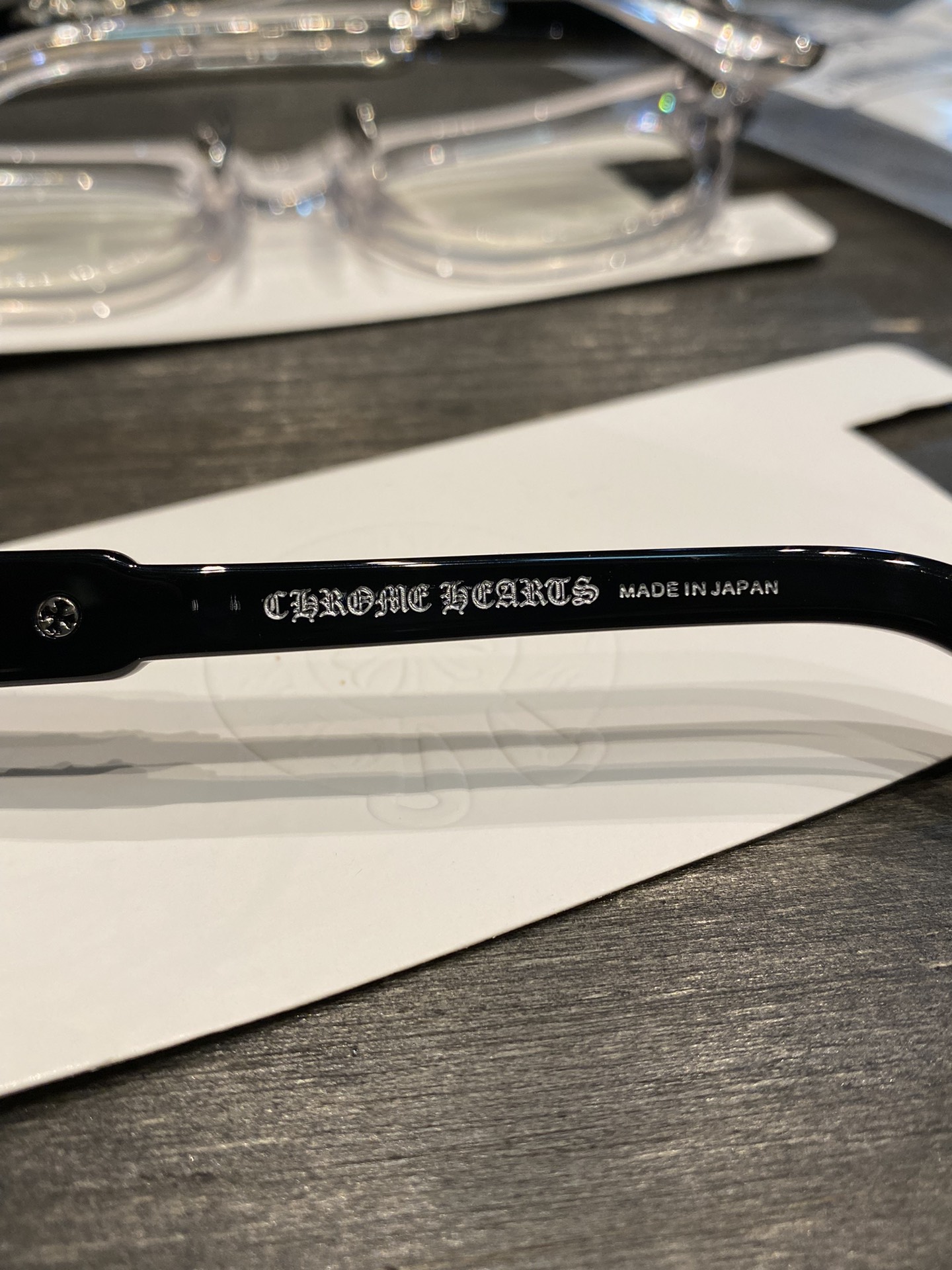 Chrome HeartsJENNATAILYEA Long Cross Glasses925 Sterling Silver, Imported Acetate, Large Frame, Perfect for a Natural Look, Suitable for Both Men and Women, Simple and Elegant, Multiple 925 Sterling Silver Adornments, Very Luxurious, 1:1 Replica