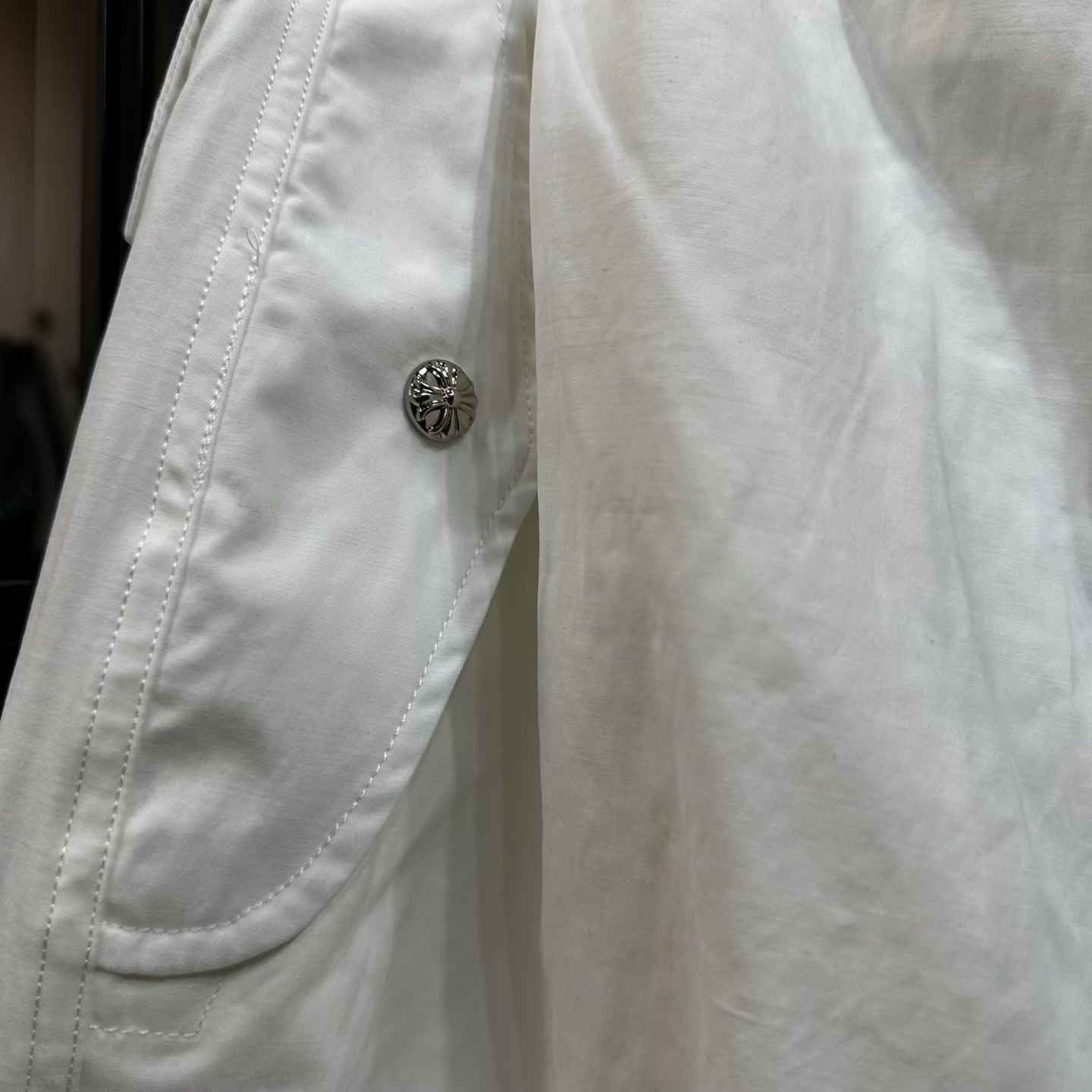 Chrome Hearts Heavyweight Paratrooper Pants with Colorful Crosses. A relaxed, laid-back fit, suitable for waist sizes 66-100cm. The fabric is custom-woven and dyed, requiring a carbon-brushed finish on the front followed by a brushed finish (resultin