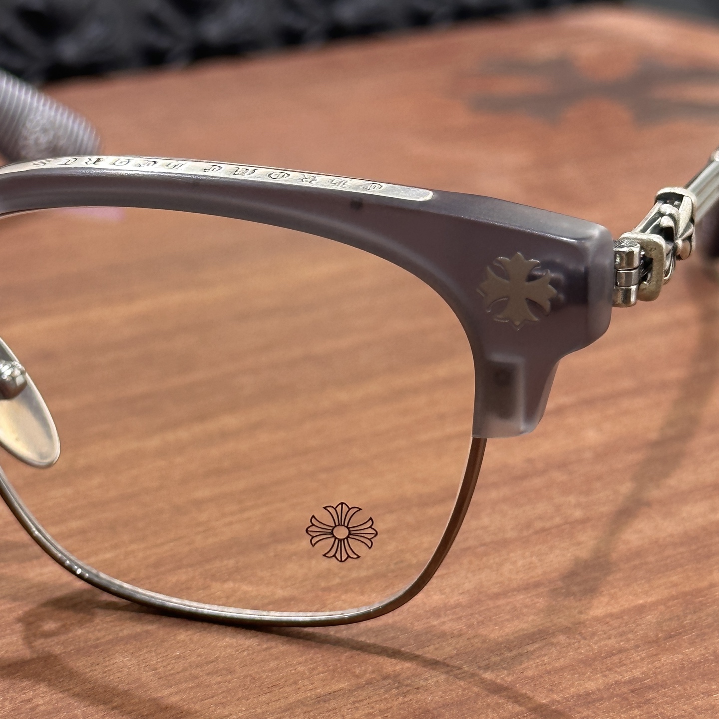 CH Eyeglasses Model: BONENNOISSEUR IISize: 53-19-150