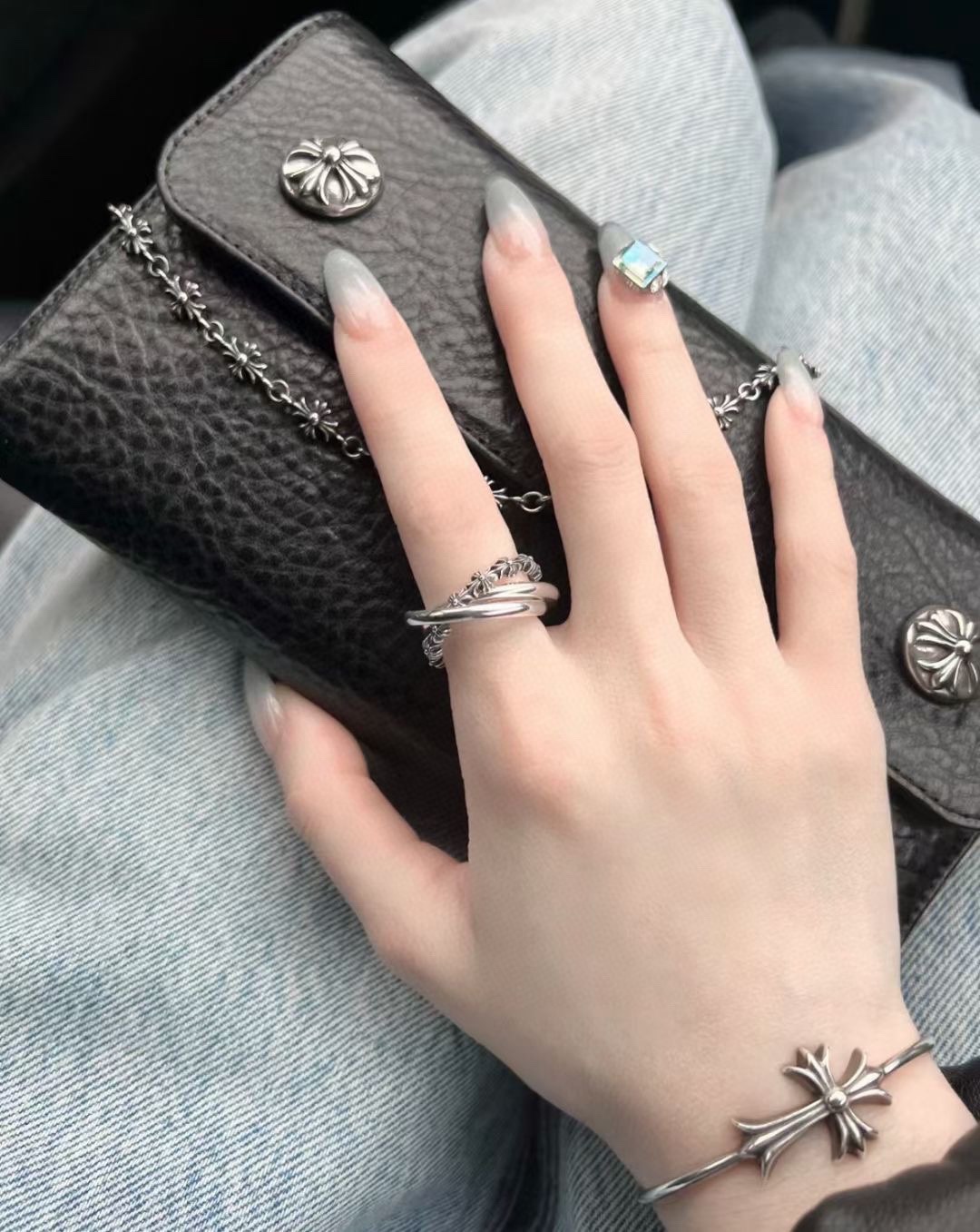 Chrome Hearts Triple Cross Ring. Purchased from a Hangzhou boutique for ¥7500. 100% 925 sterling silver with an antique finish. No replicas without genuine pieces. Perfectly replicated engraving details. Width is accurate. A very unique design with h