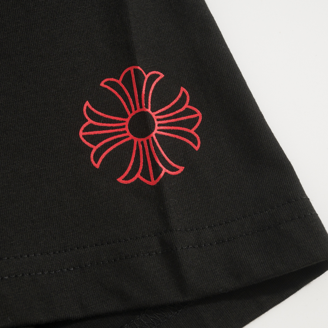 CH Chrome Hearts USA Exclusive T-ShirtThis item is made from 26-thread, 200g 100% cotton fabric, soft and breathable for ultimate comfort. The plastisol hand-printing process ensures vibrant, long-lasting colors and clear definition, showcasing uni