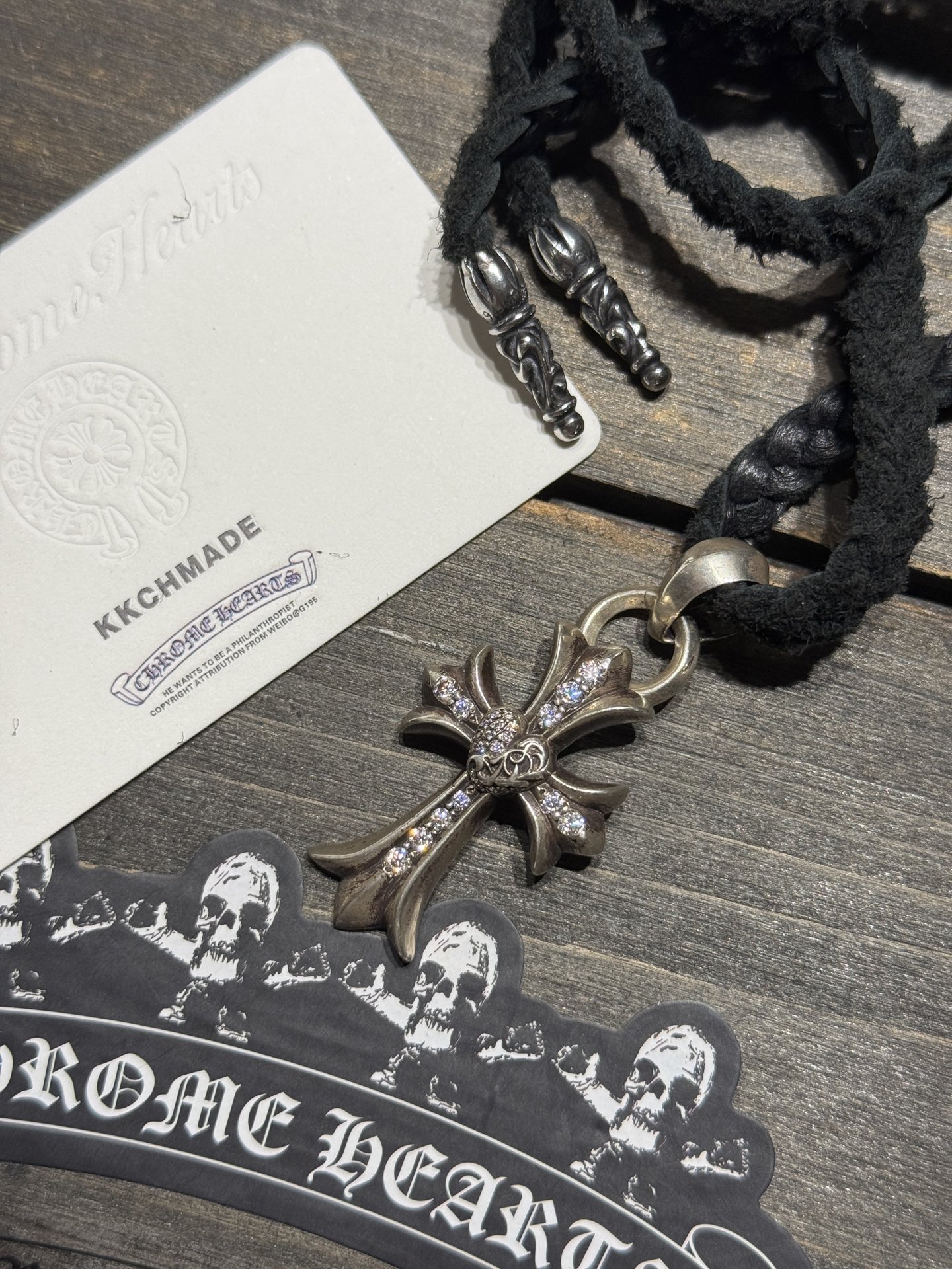 Custom-made VVS full diamond-encrusted heart and cross leather cord case