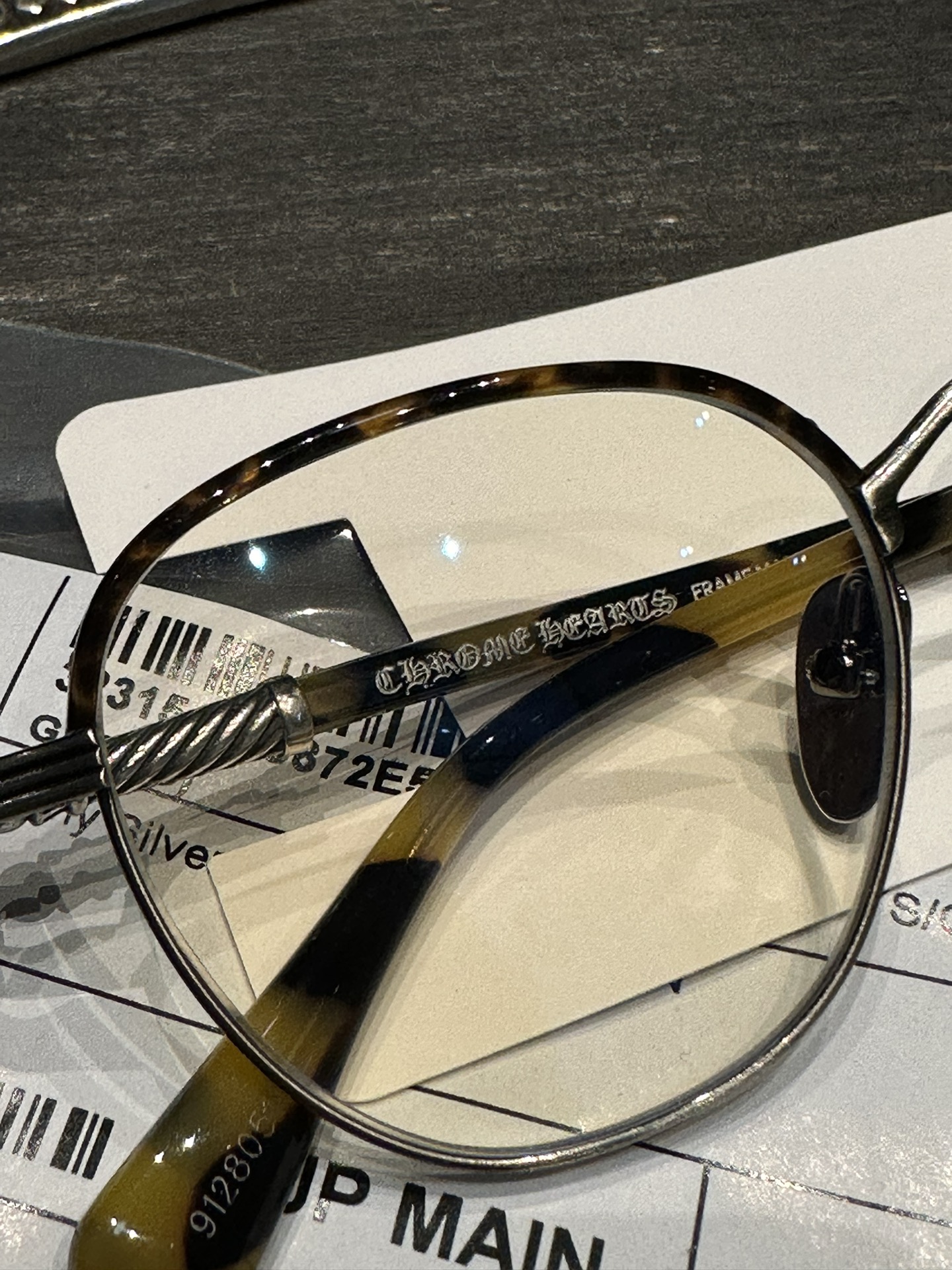 Chrome Hearts GAG EyeglassesExclusive silver version GAG eyeglasses, perfectly replicating details.We previously made a batch of silver version glasses, and recently some customers have been requesting them again.So we're making another batch!