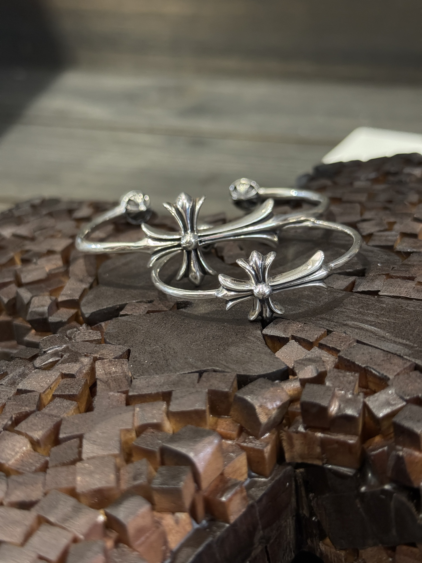 Couples who ordered 👩🏻‍❤️‍👨🏻 teardrop cross bracelet - limited stock replenishment.