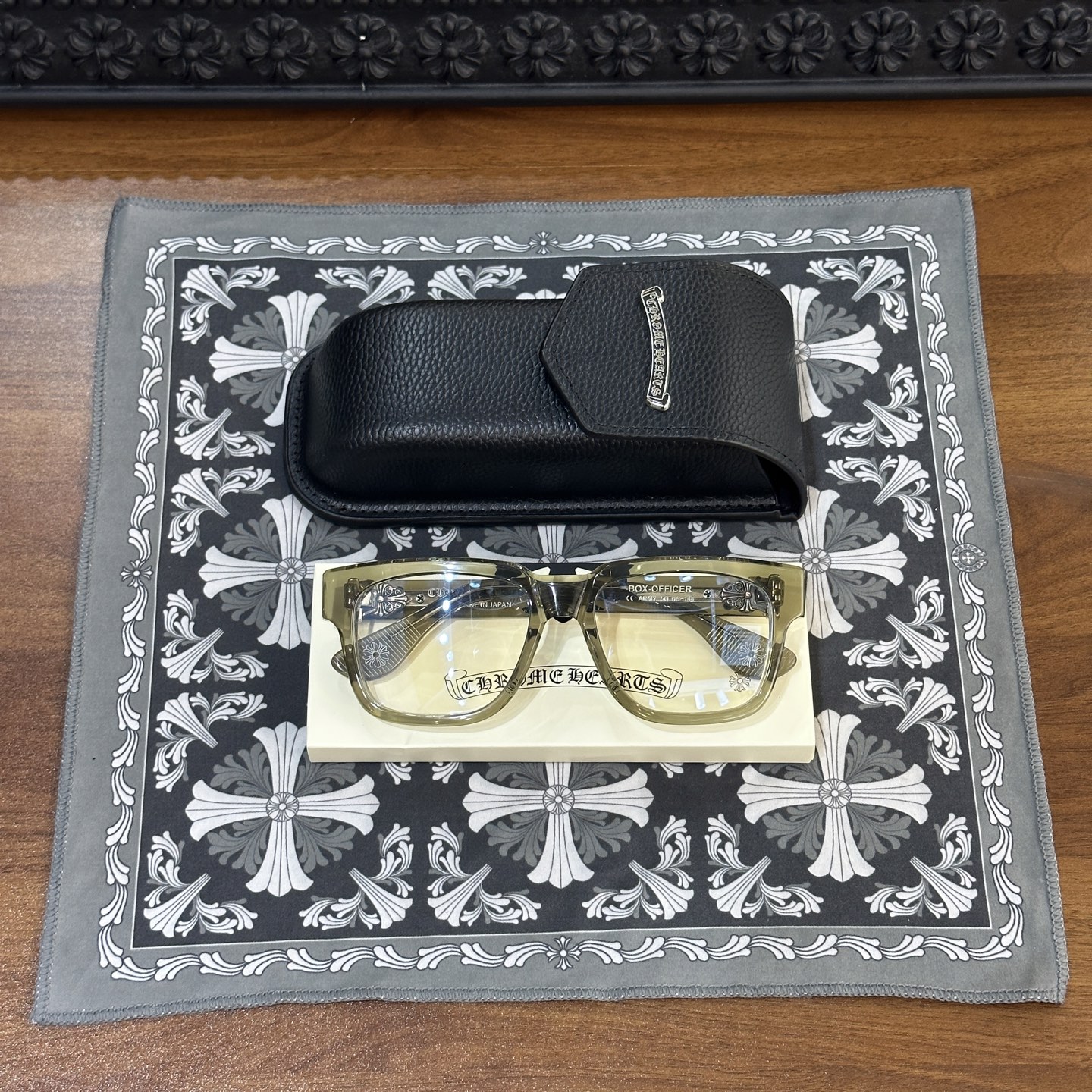 Glasses Model: BOX-OFFICER Size: 56-19-144