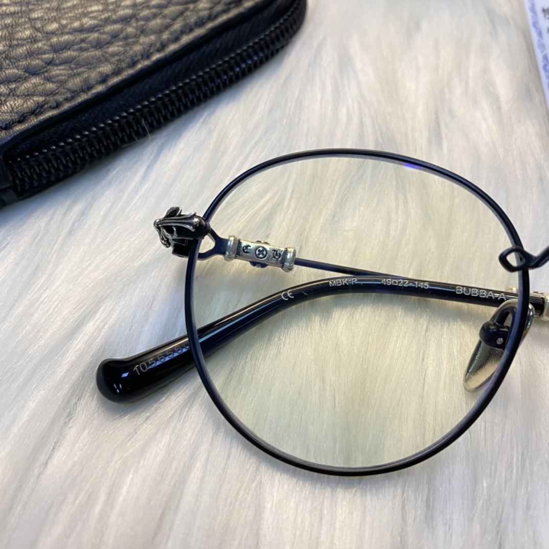 【Chrome Hearts Silver Accessories, Black Polka Dot Glasses】Finally shipped after 4 months of development. Accessories are identical to the authentic 925 silver. Leather bag packaging. Retail price: 9000+ RMB.