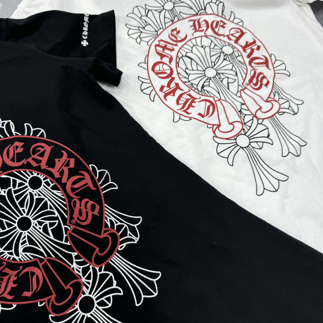 Chrome Hearts Popular V-Neck Women's Horseshoe Cross Short-Sleeve T-ShirtMade from custom-dyed pure cotton, soft and delicate, with matching neckline sizesSizes: S, M, L