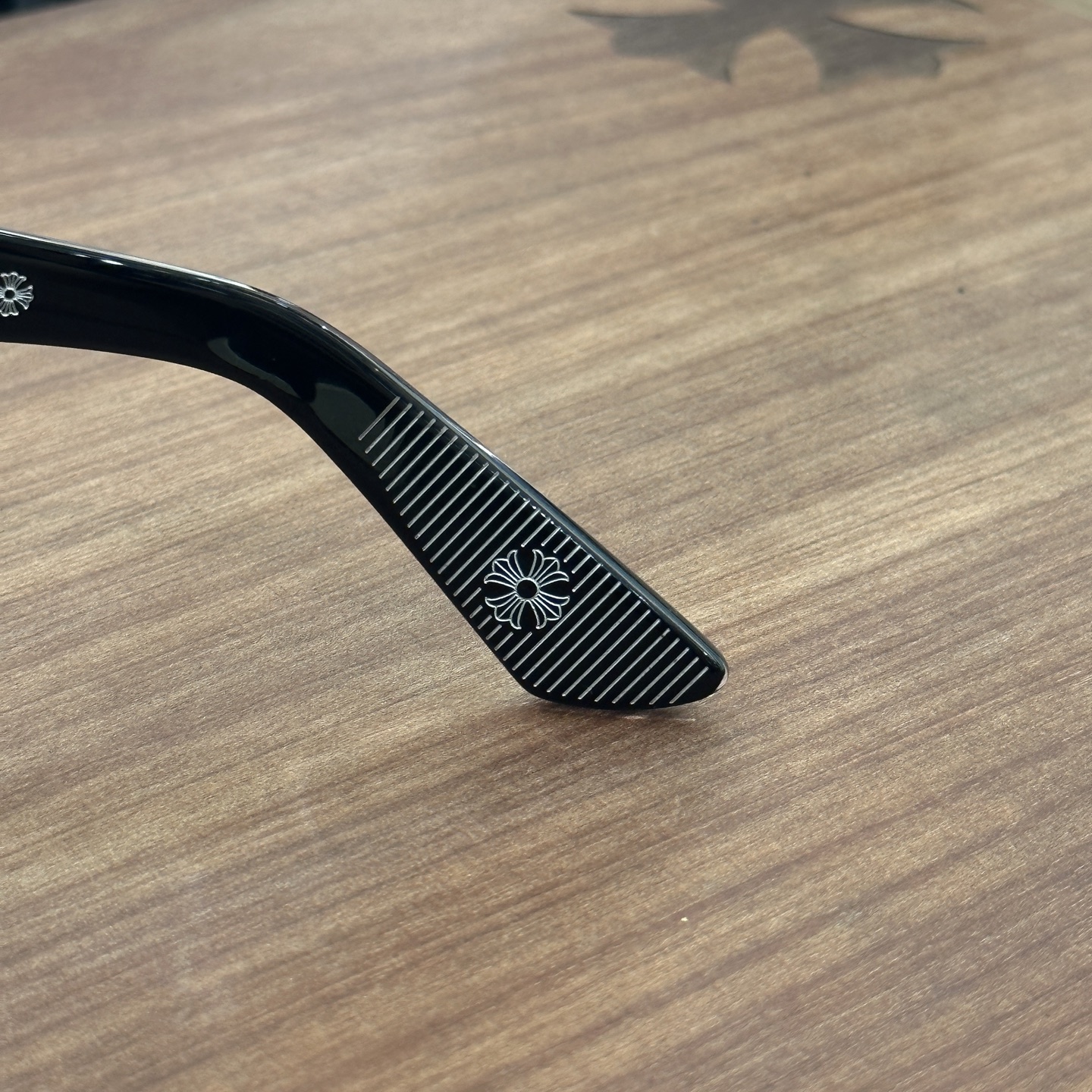 CH Sword Sunglasses - Black & SilverModel: VAGILLIONAIREMaterial: 925 Sterling SilverSize: 54-19-152Italy imported acetate, 925 sterling silver, sword logo. A must-have for summer, these sunglasses look incredibly stylish.