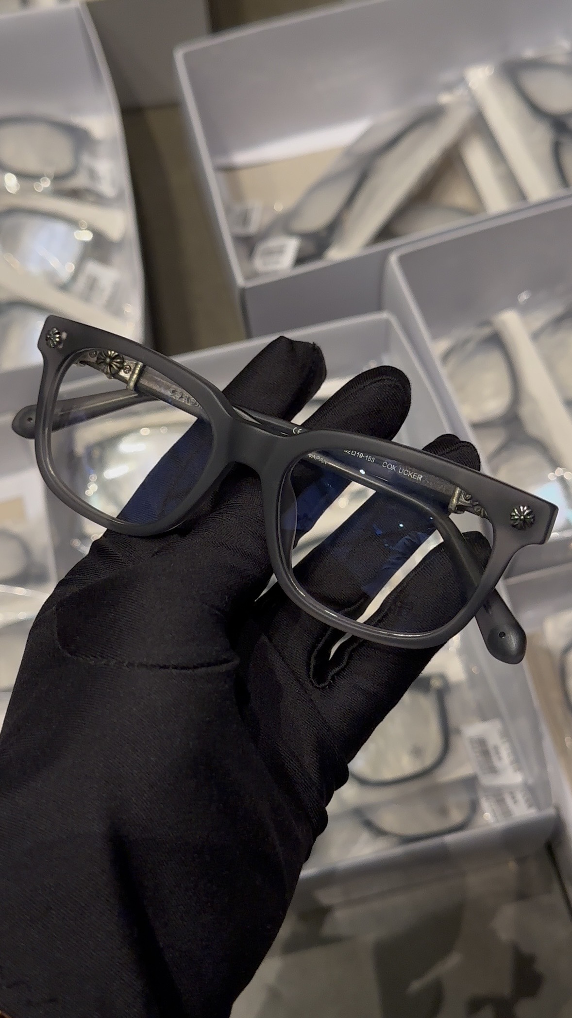 COX UCKER Matte Gray