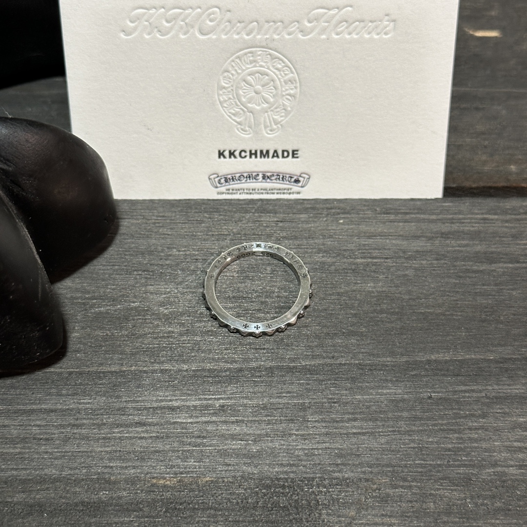 Ordered 📸 3mm cross-studded ring