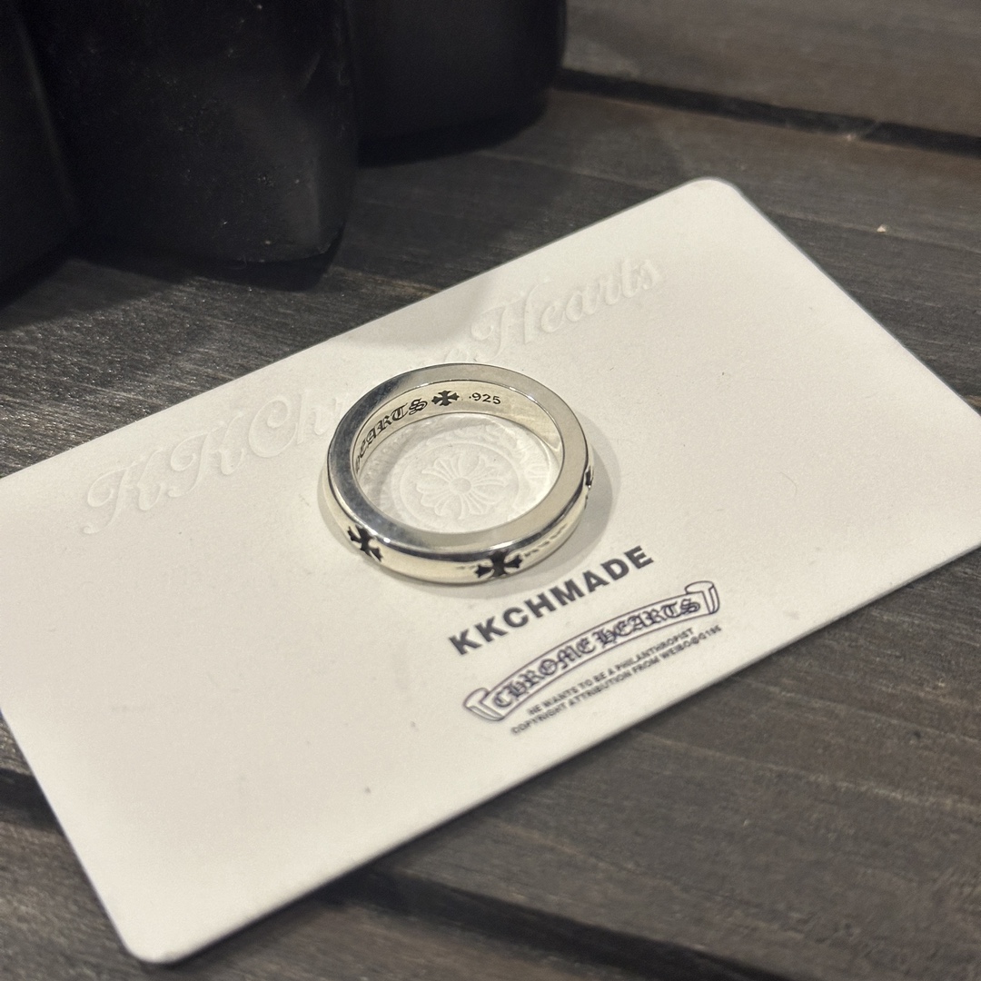 Ordered round cross flower ring, all sizes in stock.