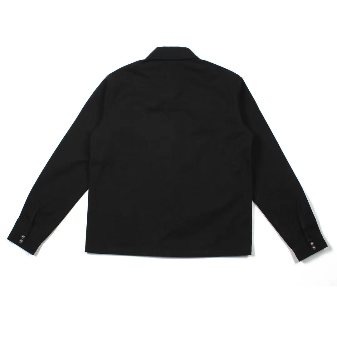 CH Chrome Hearts Basic JacketFabric: Custom 360g high-density 100% cotton fine beaded fabricDetails: Classic cut with a forward-leaning seam, unlike the standard cuts on the market, 22 cross-stitch genuine sheepskin embroideryHardware: Custom-made