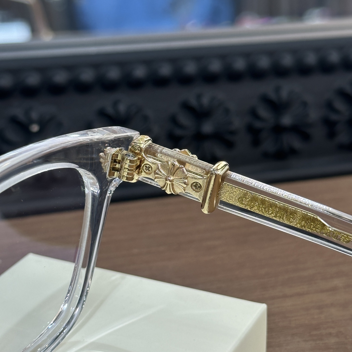 CH Eyeglasses Model: COX UCKERSize: 52-19-153