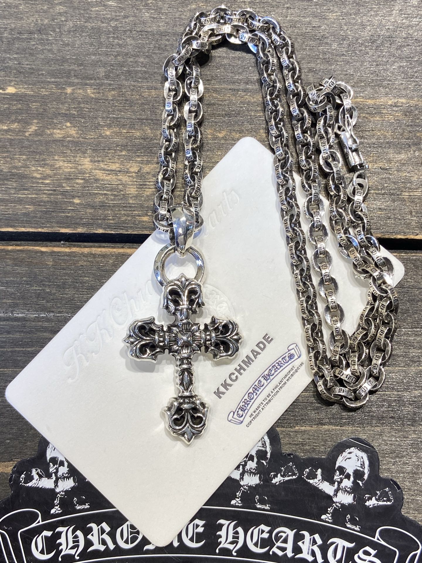 Hot-selling medium-sized flame cross + Pp letter chain
