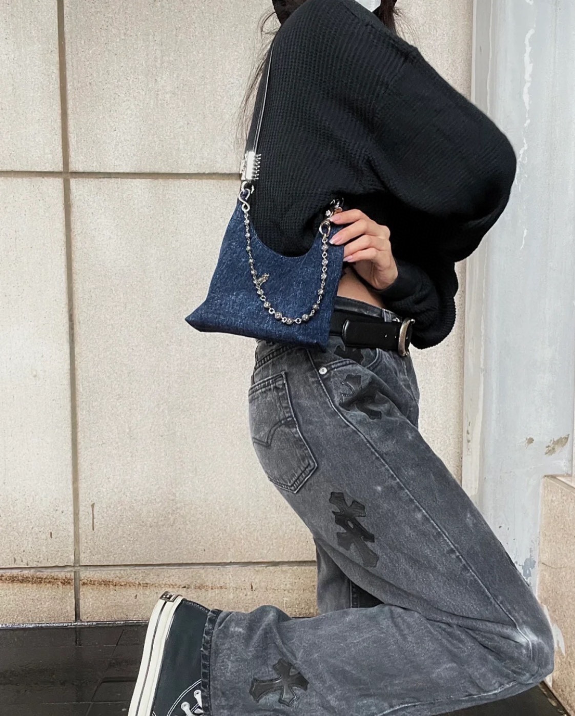 Chrome HeartsCross-patterned ball bag chain, vintage qualityAuthentic steel mold used for making bag chains and trouser chains, both highly stylish. Looks incredibly cool paired with jeans. Retail price 20,000+ RMB, no difference whatsoever. Oxidat