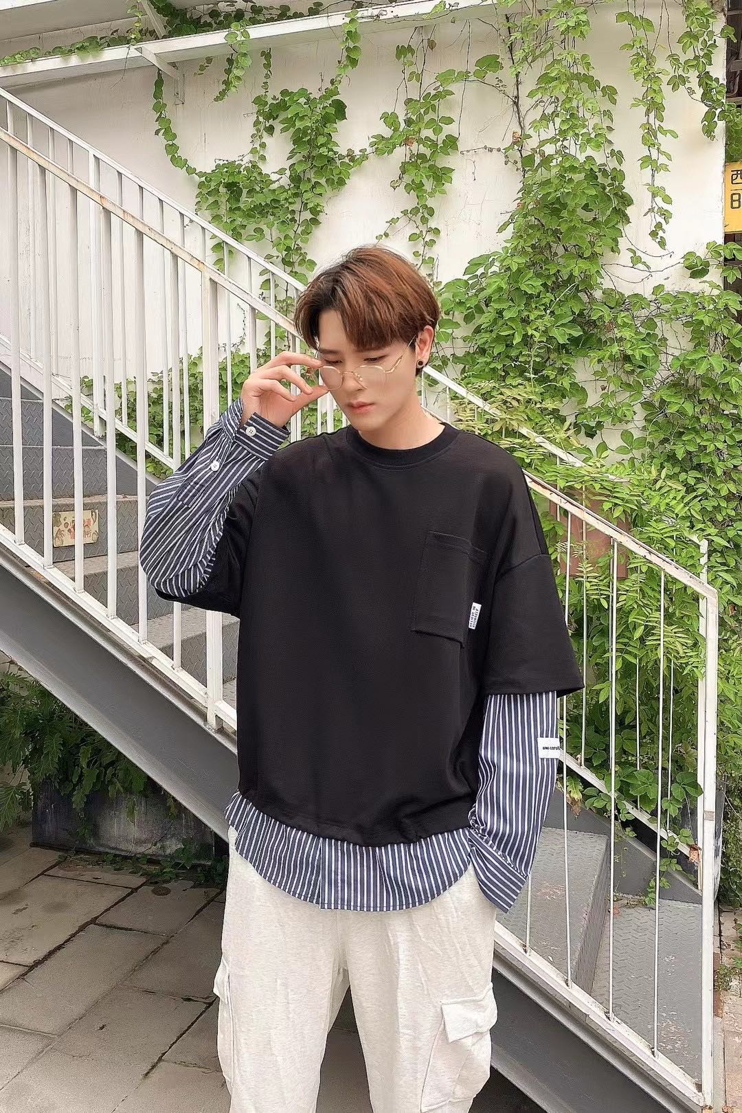 Chrome Hearts New Spring-Style Eyeglasses Purchased for 13,000 RMB at MixC Mall, Shenzhen. Nearly 5 months of R&D. Bright gold color scheme. Chrome Hearts' new spring-loaded eyeglass frame. The brand's first time using an embedded spring hinge, impro