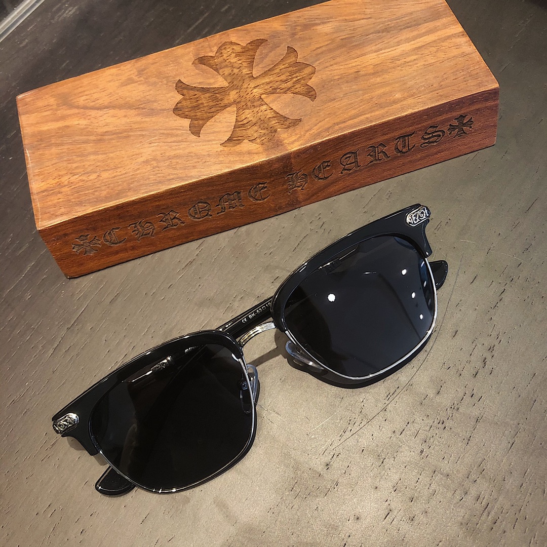 KKChromeHearts Half-Rim SunglassesJay Chou's Style Sunglasses - A Summer Essential for Outings and Everyday Use. Exquisite Craftsmanship.Size: Lens Width 53mm, Temple Width 145mm, Total Width 145mm