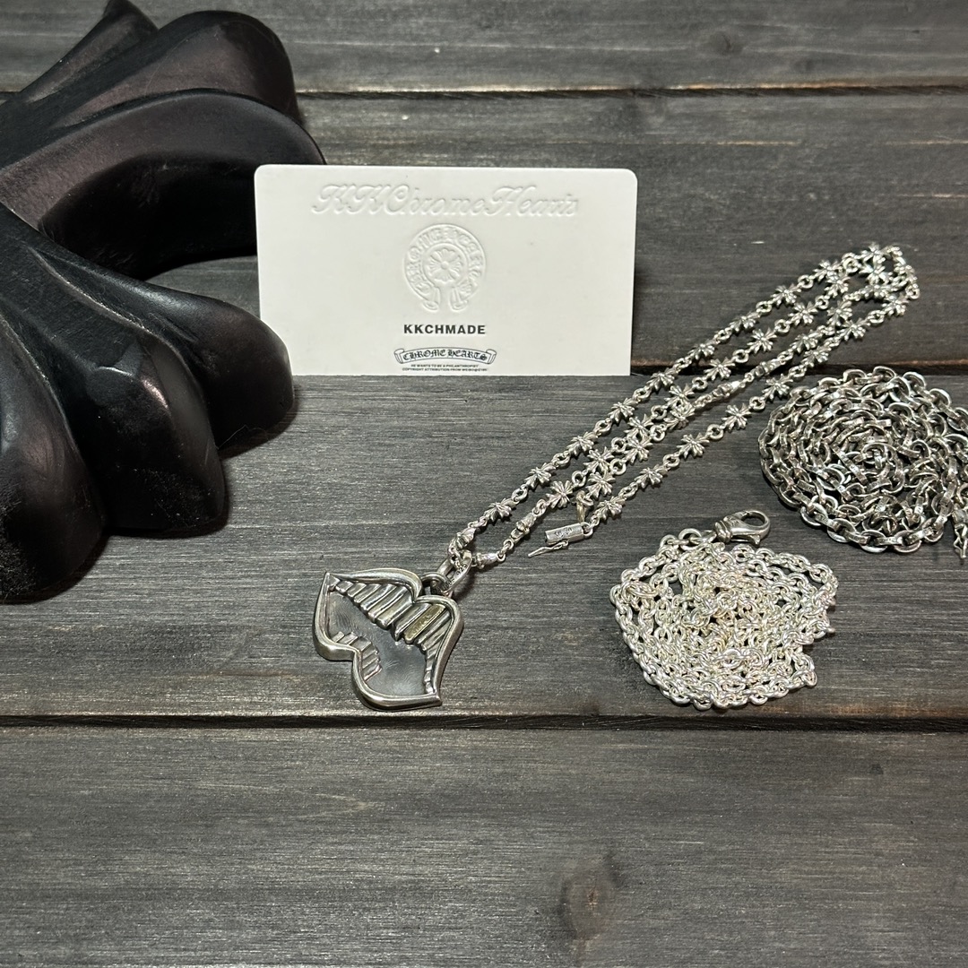 Customer order 📸 Rolling Stone Gold Tooth Tongue 👅 + Tiny E Cross Flower Chain